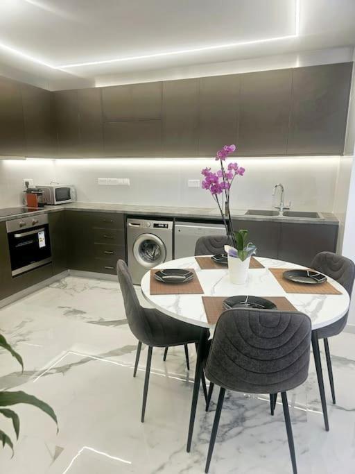 Deluxe Apartment Πάφος Εξωτερικό φωτογραφία